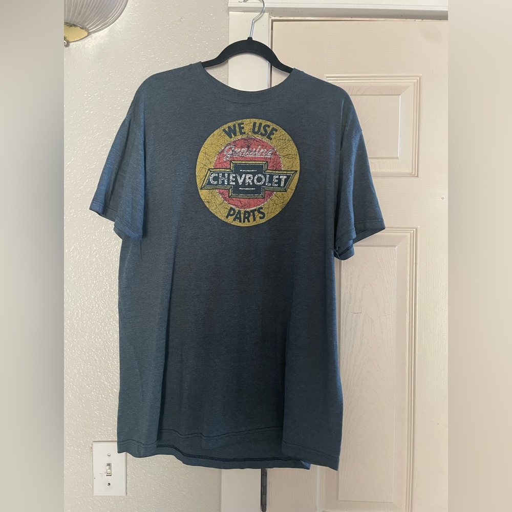 Retro GM “We us genuine parts” t shirt size XL